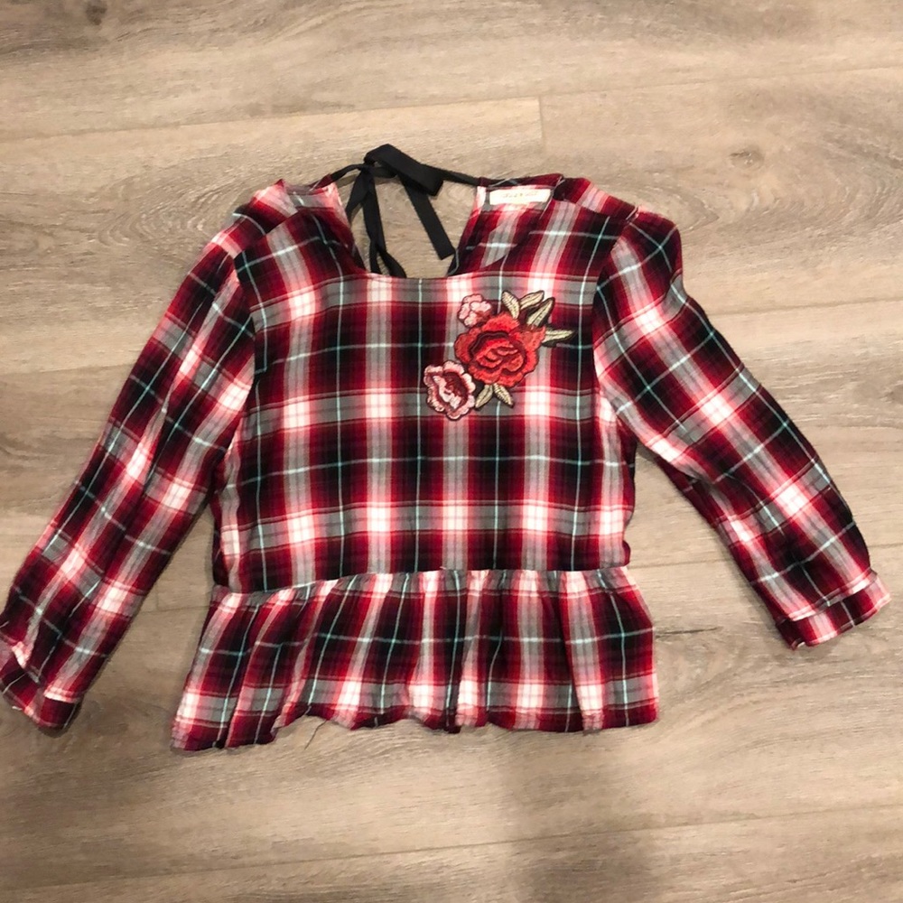 Cropped plaid top